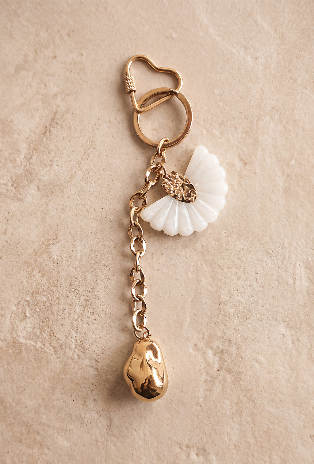 Ecru Fan & Pearl Bag Charm