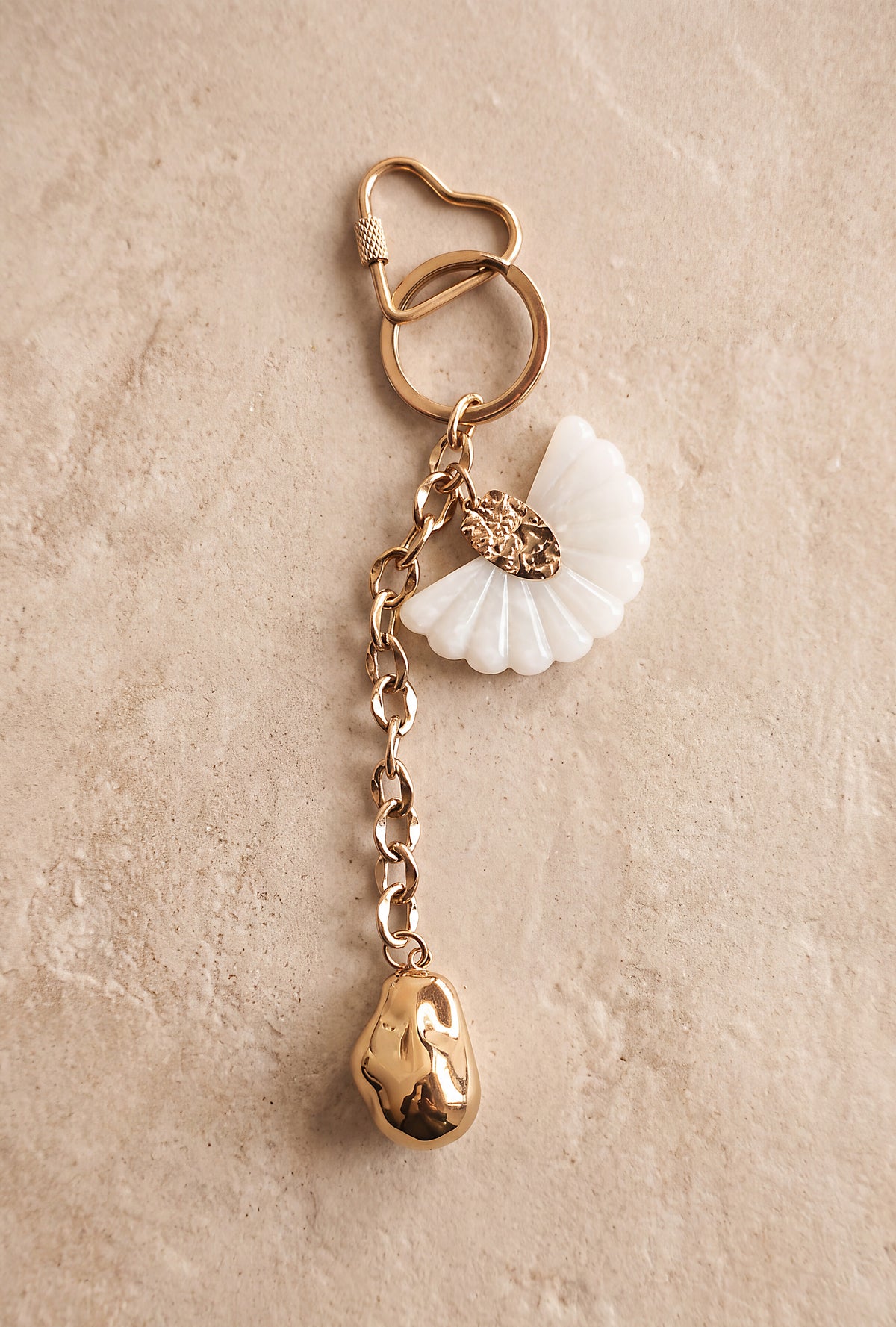 Ecru Fan & Pearl Bag Charm