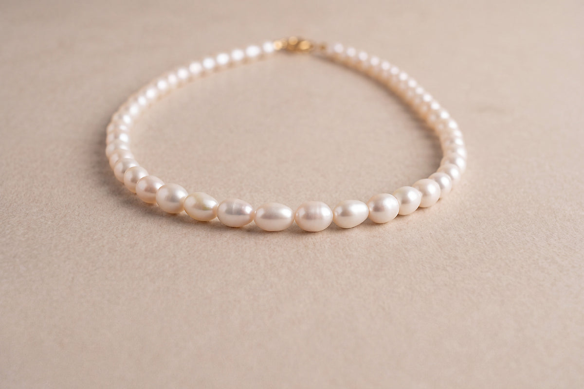 AA Freshwater Rice Pearl Necklace – 5 × 4.5 mm