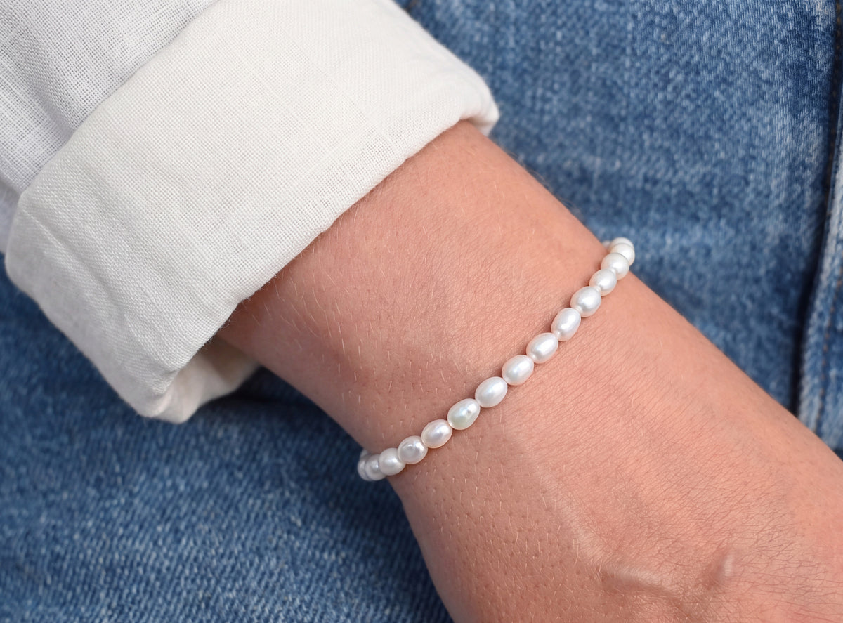 AA Freshwater Rice Pearl Bracelet – 5 × 4.5 mm